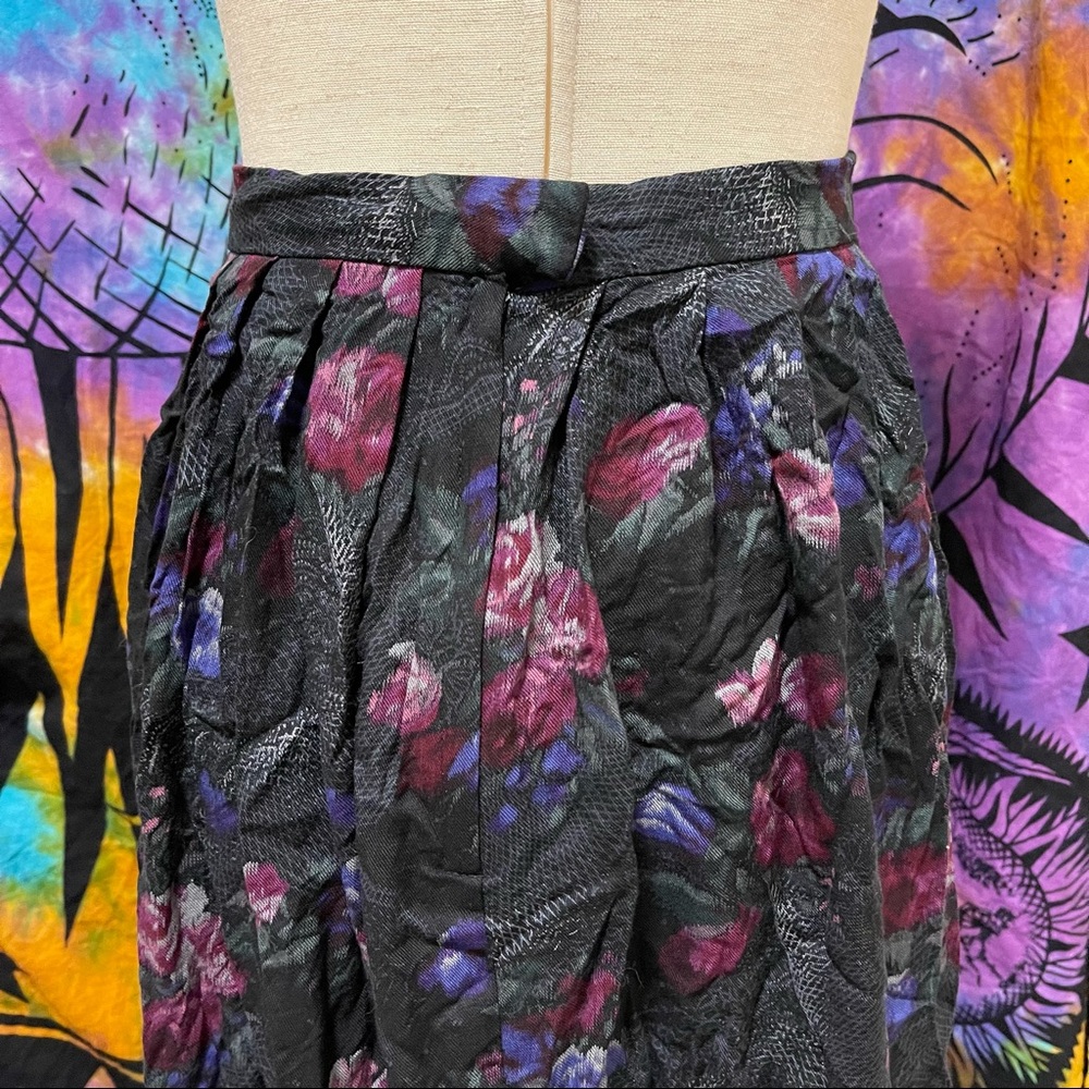 🌈 Vintage lovely rose skirt - Picture 6 of 11